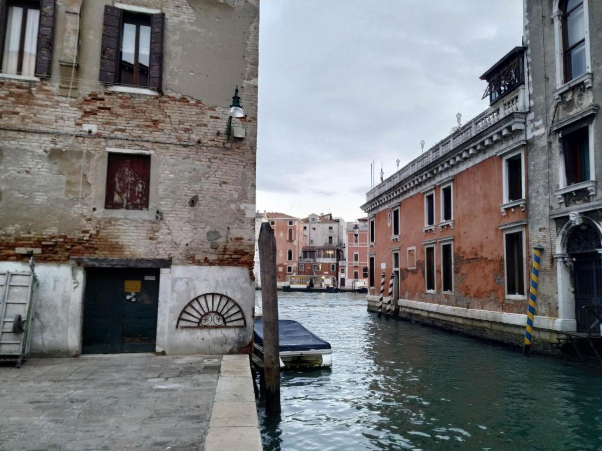 Canal View @ca Di Paoletta Venetië